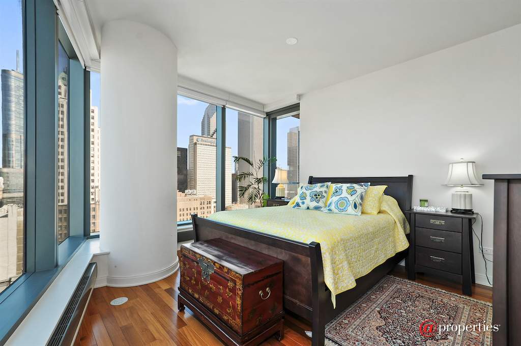 60 E Monroe Street #2907 Chicago, Illinois 60603 - Master Bedroom