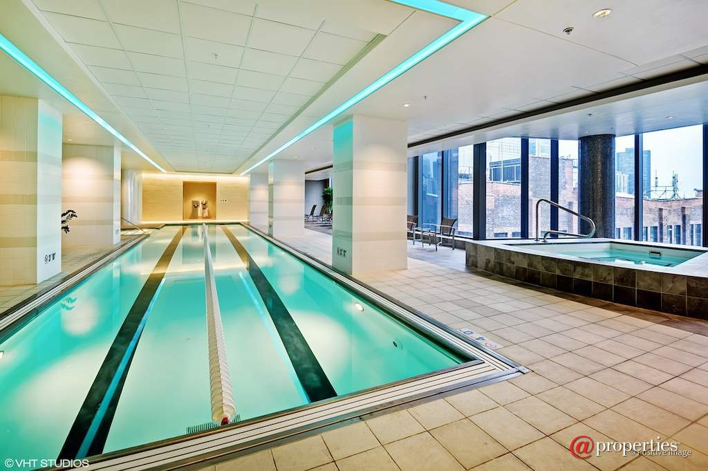 60 E Monroe Street #2907 Chicago, Illinois 60603 - Pool