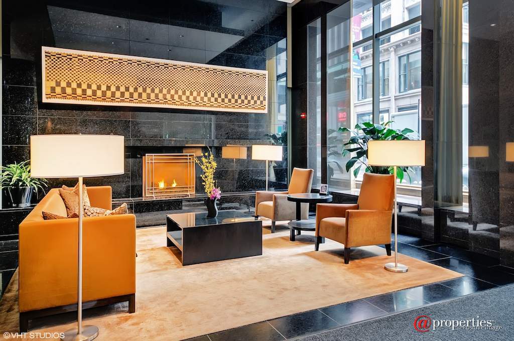60 E Monroe Street #2907 Chicago, Illinois 60603 - Lobby