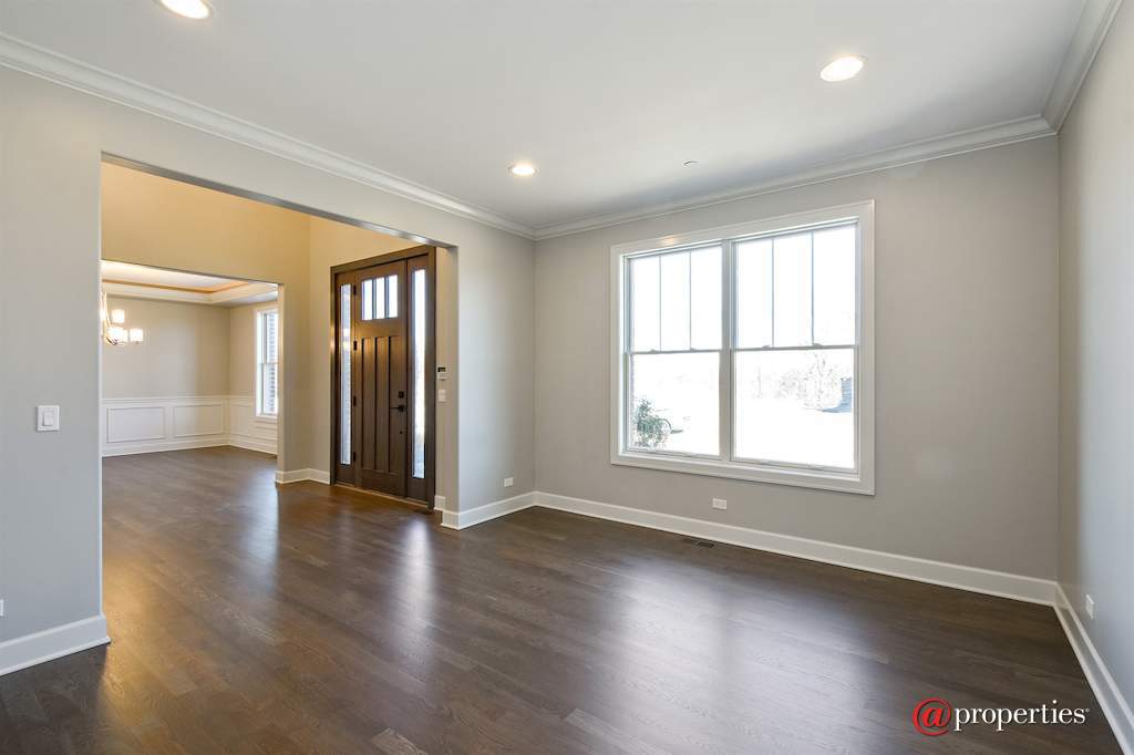245 Mark Lane Lake Zurich, Illinois 60047 - Living Room