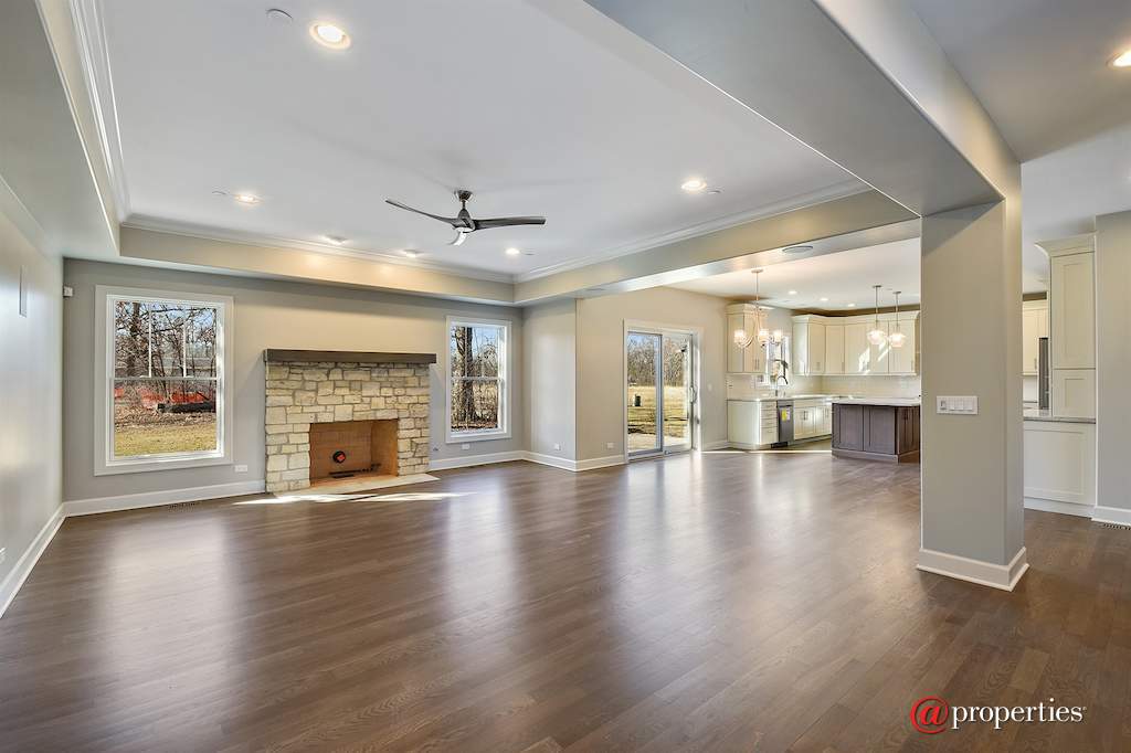 245 Mark Lane Lake Zurich, Illinois 60047 - Family Room