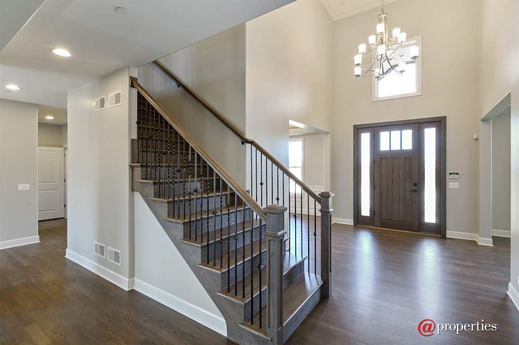 245 Mark Lane Lake Zurich, Illinois 60047 - Foyer