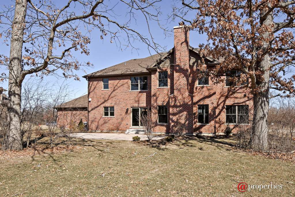 245 Mark Lane Lake Zurich, Illinois 60047 - Rear View