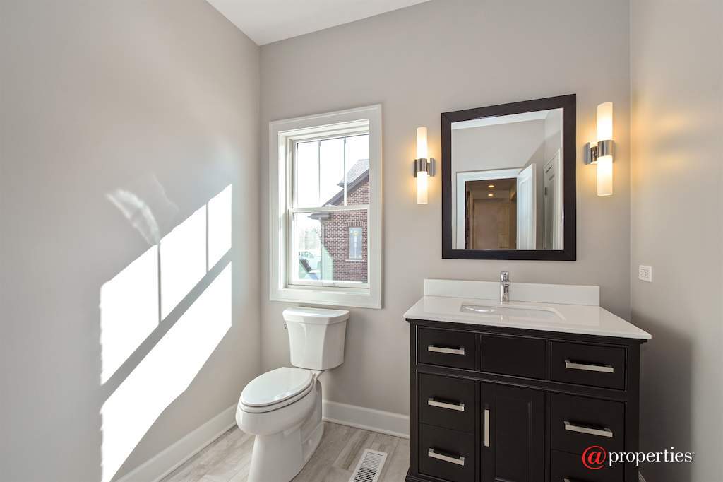 245 Mark Lane Lake Zurich, Illinois 60047 - Bathroom