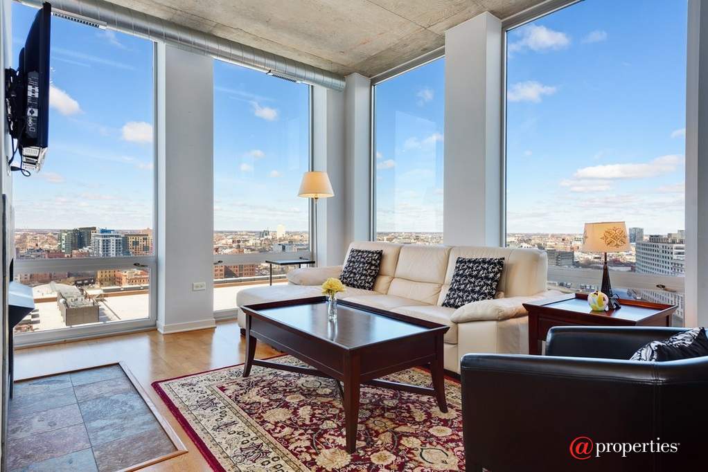 700 N Larrabee Street #1501 Chicago, Illinois 60654 - Image 2