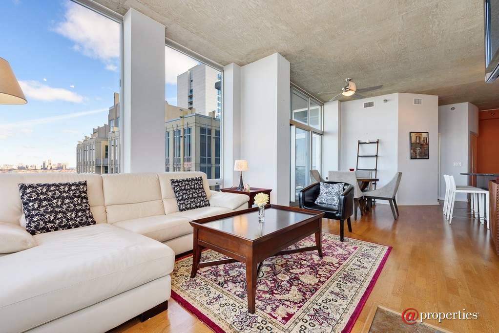 700 N Larrabee Street #1501 Chicago, Illinois 60654 - Image 3