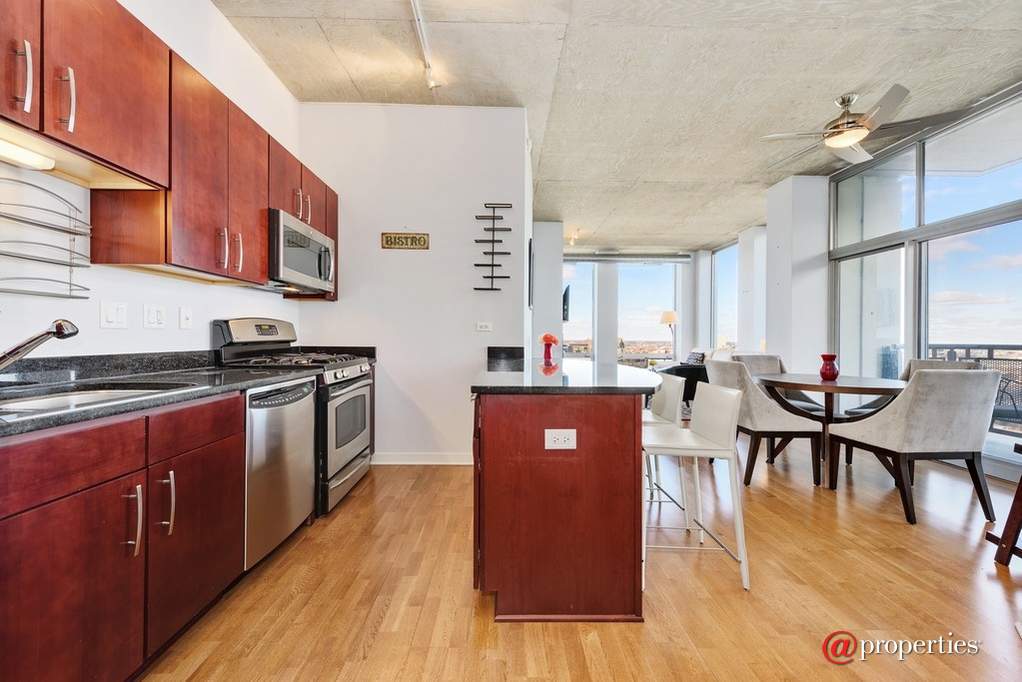 700 N Larrabee Street #1501 Chicago, Illinois 60654 - Image 8