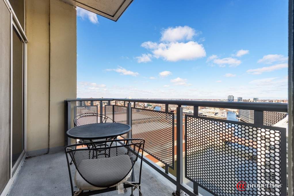 700 N Larrabee Street #1501 Chicago, Illinois 60654 - Image 15