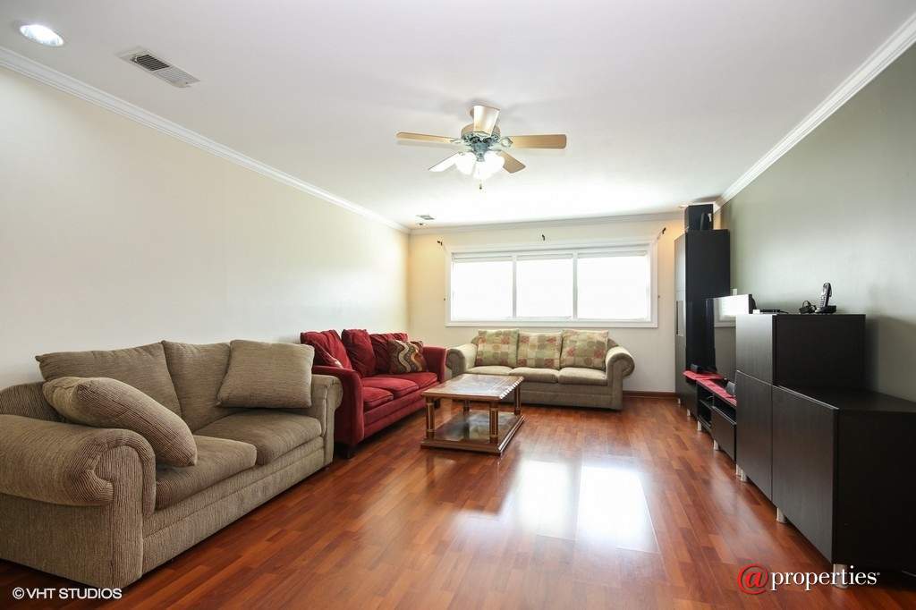 3629 W 125th Street Alsip, Illinois 60803 - Family Room