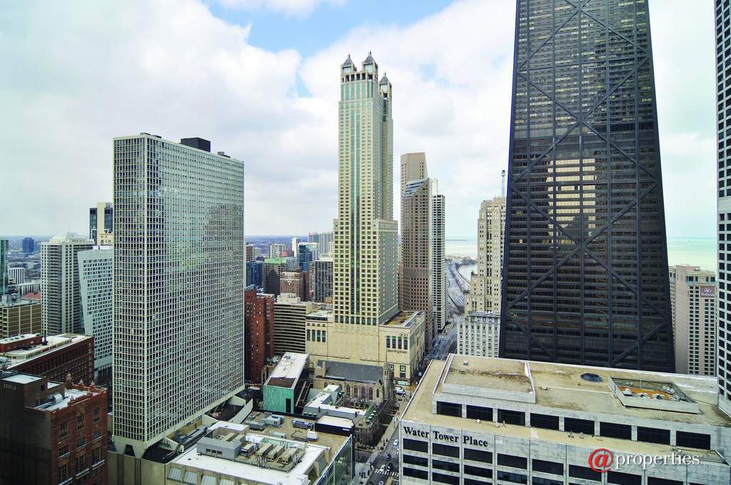 161 E Chicago Avenue #28F Chicago, Illinois 60611 - Image 20