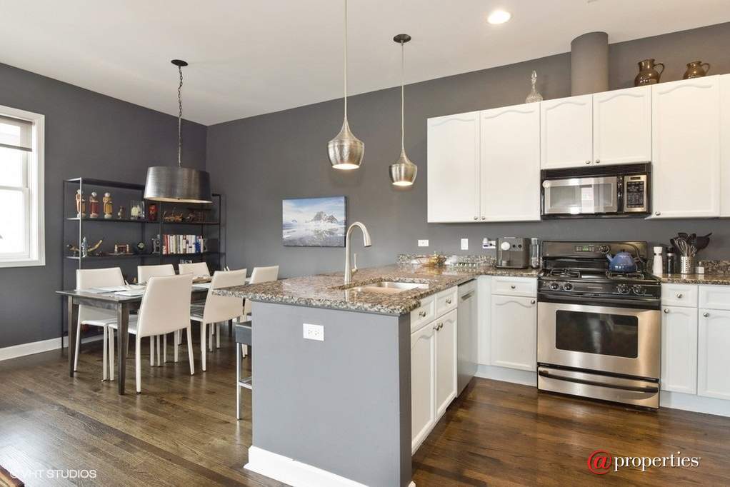 948 W Madison Street #NE4 Chicago, Illinois 60607 - Kitchen