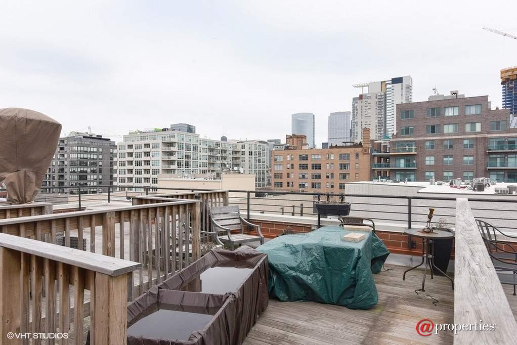 948 W Madison Street #NE4 Chicago, Illinois 60607 - Roof Deck