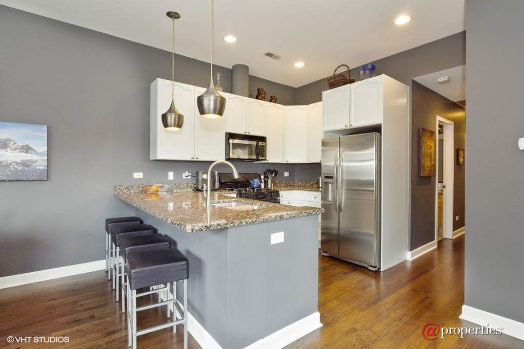 948 W Madison Street #NE4 Chicago, Illinois 60607 - Kitchen