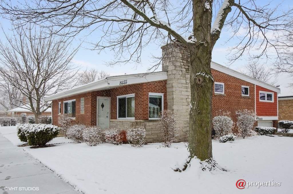 8455 Lockwood Avenue Skokie, Illinois 60077 - Front View