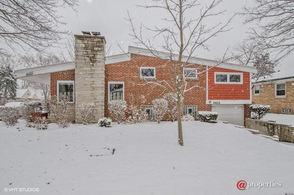 8455 Lockwood Avenue Skokie, Illinois 60077 - Side View