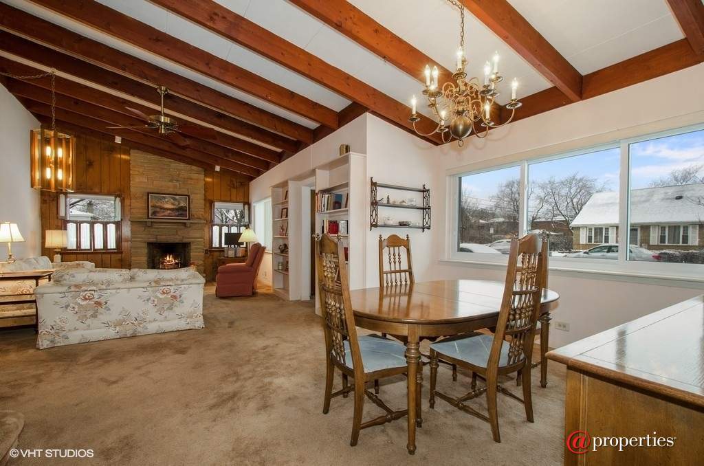 8455 Lockwood Avenue Skokie, Illinois 60077 - Living Room / Dining Room