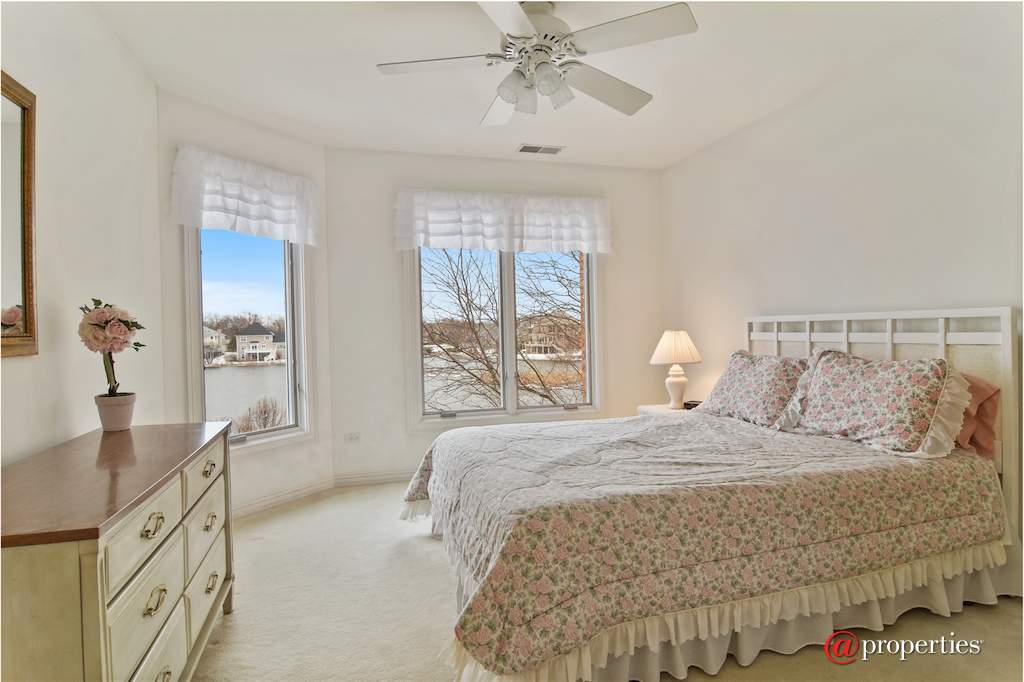 1265 N Lakeview Drive Palatine, Illinois 60067 - 3rd Bedroom