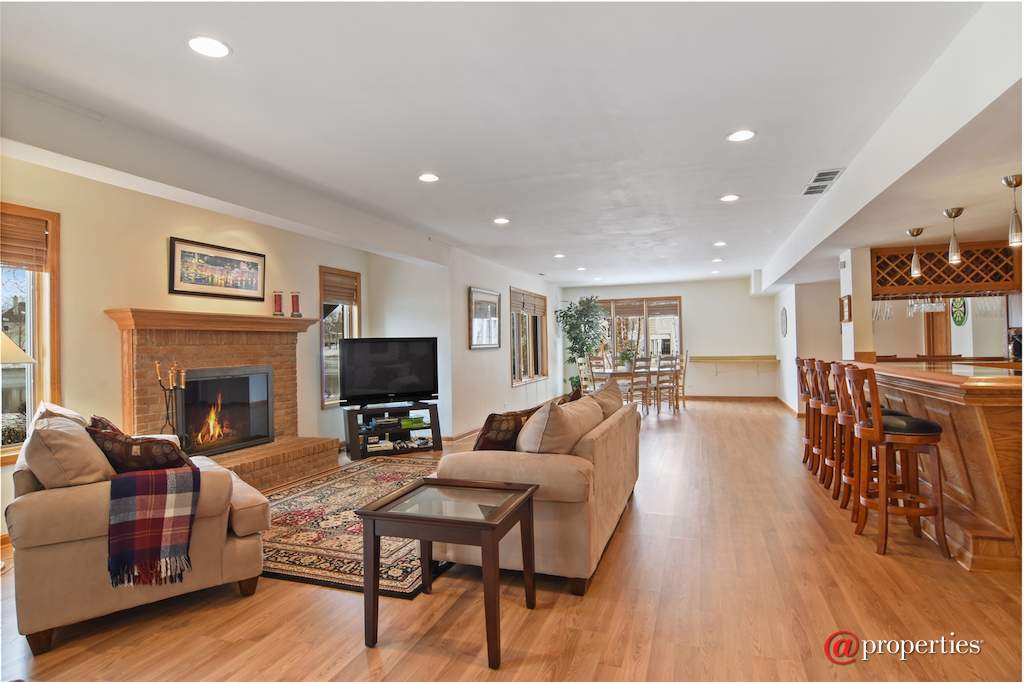 1265 N Lakeview Drive Palatine, Illinois 60067 - Recreation Room