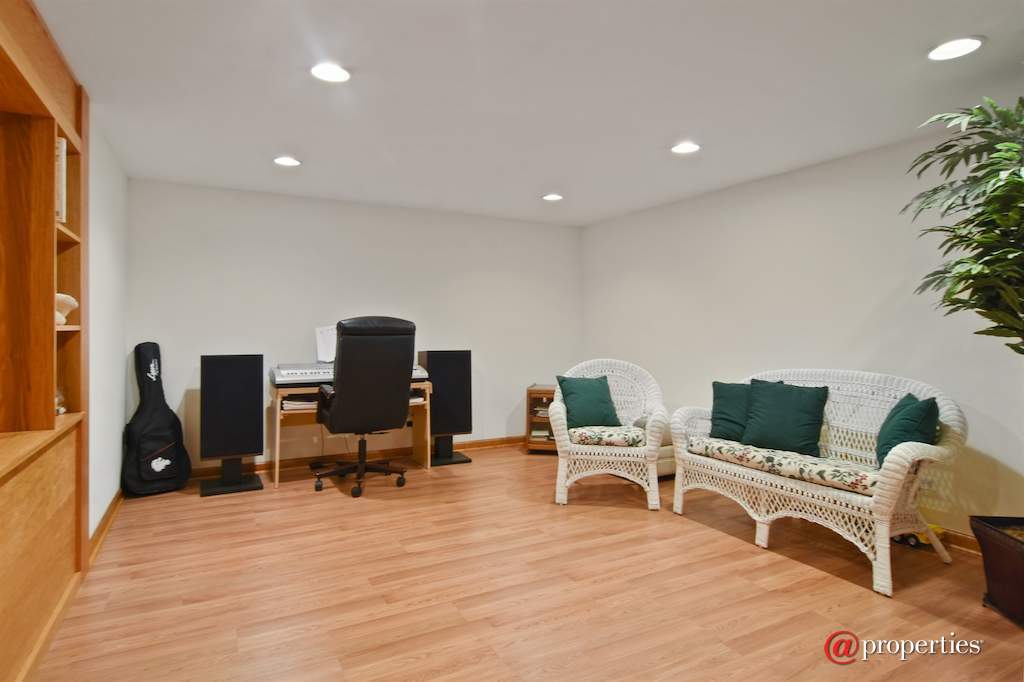 1265 N Lakeview Drive Palatine, Illinois 60067 - Bedroom 5