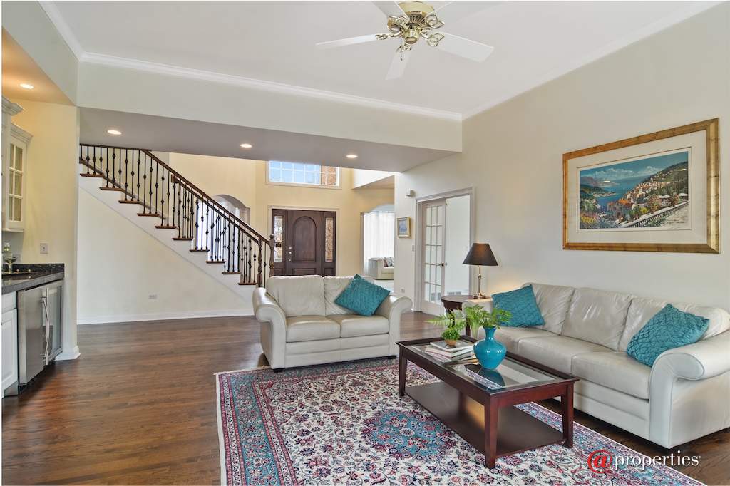 1265 N Lakeview Drive Palatine, Illinois 60067 - Family Room