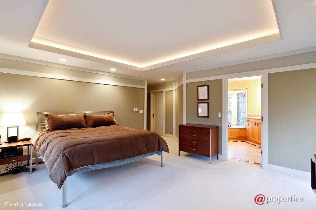 1259 Linden Avenue Deerfield, Illinois 60015 - Master Bedroom