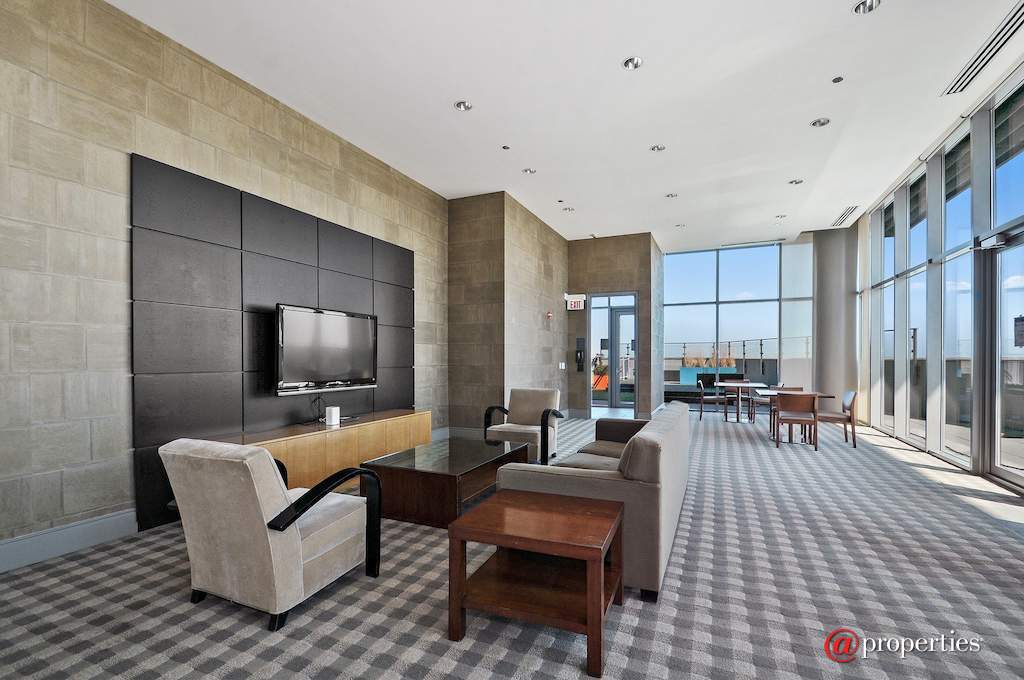 600 N Lake Shore Drive #2101 Chicago, Illinois 60611 - Clubhouse