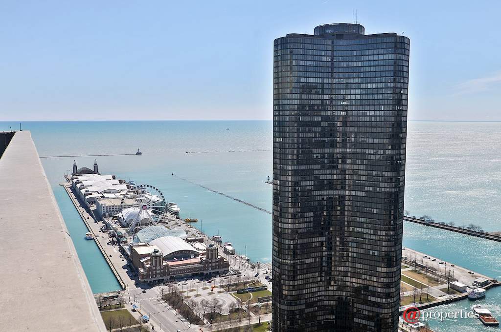 600 N Lake Shore Drive #2101 Chicago, Illinois 60611 - View