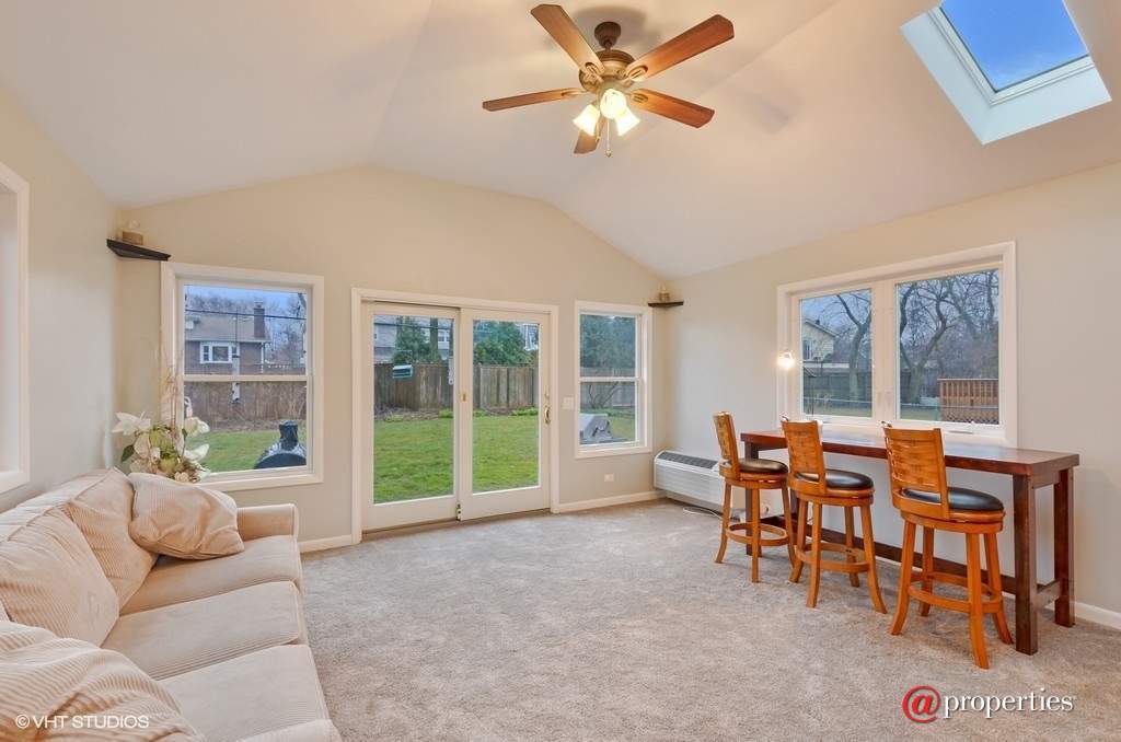 1614 Park Avenue West Highland Park, Illinois 60035 - Sun Room