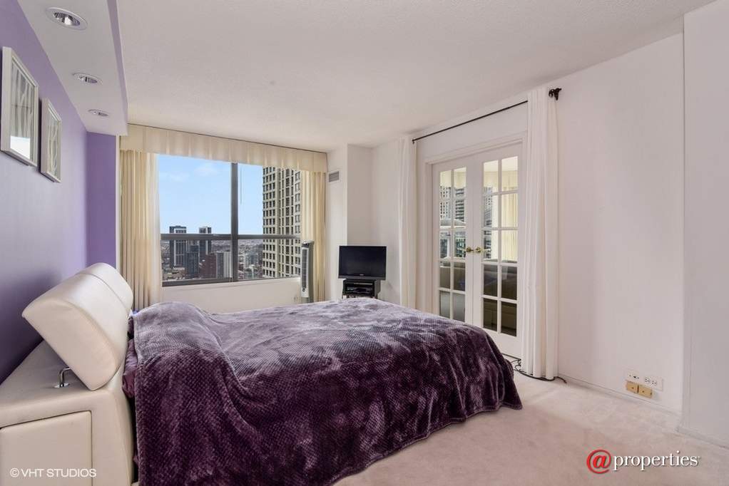 405 N Wabash Avenue #3503 Chicago, Illinois 60611 - Master Bedroom