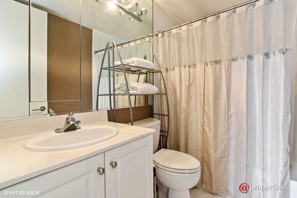 405 N Wabash Avenue #3503 Chicago, Illinois 60611 - Bathroom