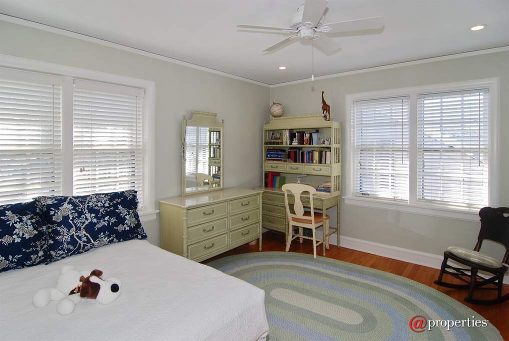 1435 Franklin Avenue River Forest, Illinois 60305 - 2nd Bedroom