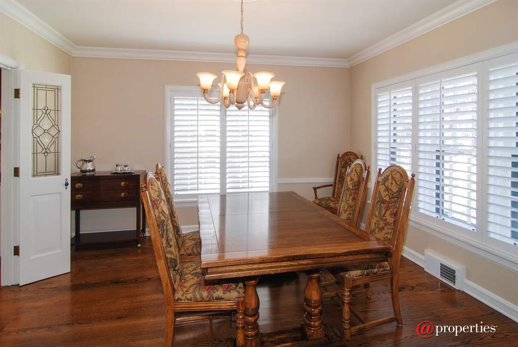1435 Franklin Avenue River Forest, Illinois 60305 - Dining Room