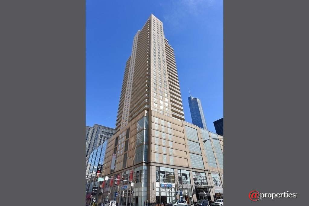 545 N Dearborn Street #3202 Chicago, Illinois 60654 - Image 0