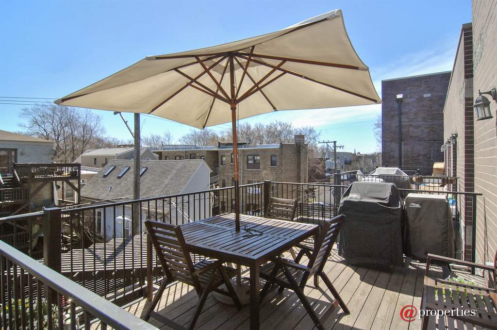 3713 N Ashland Avenue #3S Chicago, Illinois 60613 - Deck