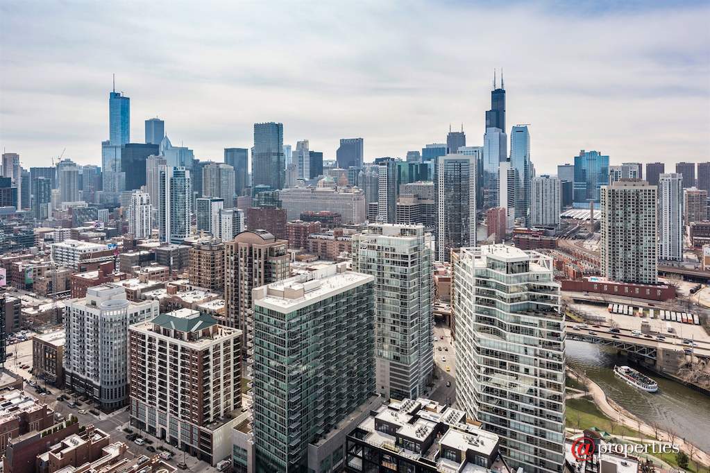 500 W Superior Street #607 Chicago, Illinois 60654 - City View