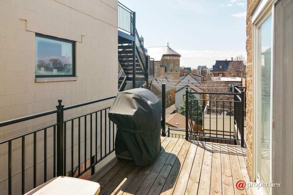 2228 N Seeley Avenue #4 Chicago, Illinois 60647 - Deck