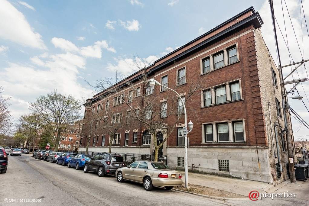 1049 W Ainslie Street #3W Chicago, Illinois 60640 - Front View