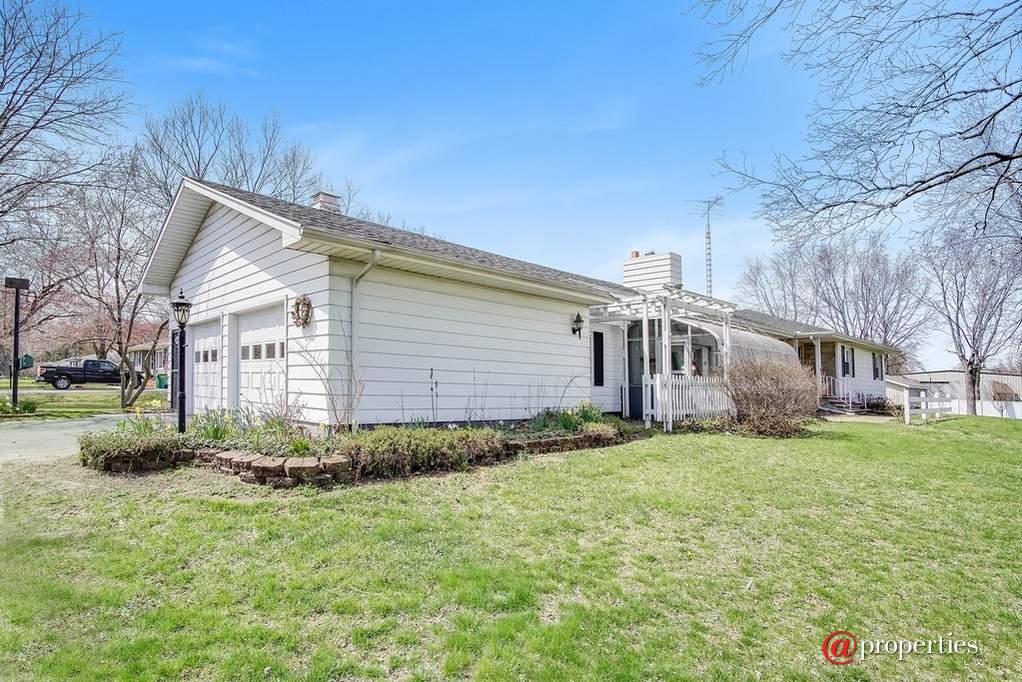 9296 Cleveland Avenue Baroda, Mi 49101 - Image 1