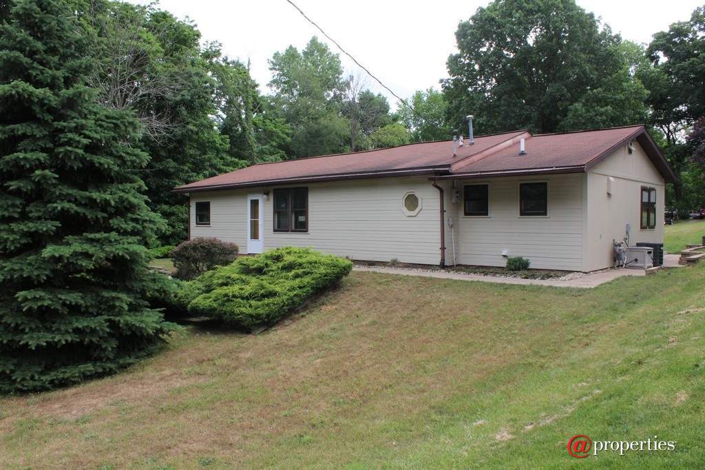 6047 Lincoln Street Coloma, Mi 49038 - Front View