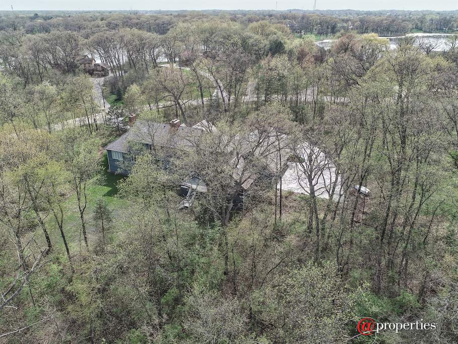 26709 N Countryside Lake Drive Mundelein, Illinois 60060 - Aerial View