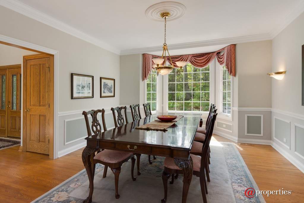 26709 N Countryside Lake Drive Mundelein, Illinois 60060 - Dining Room