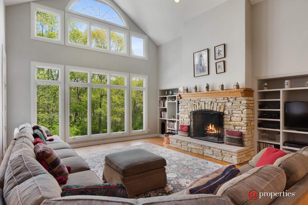 26709 N Countryside Lake Drive Mundelein, Illinois 60060 - Family Room