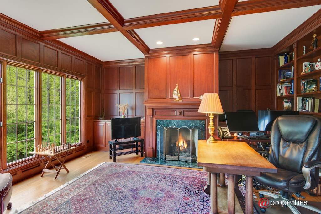 26709 N Countryside Lake Drive Mundelein, Illinois 60060 - Office