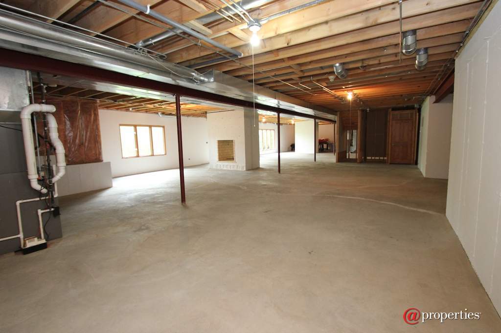26709 N Countryside Lake Drive Mundelein, Illinois 60060 - Walkout Basement