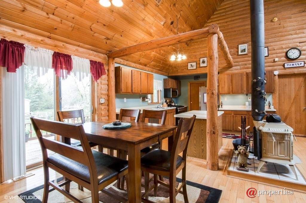 40472 Deep Lake Road Antioch, Illinois 60002 - Dining Room