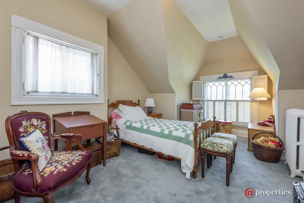 1235 Judson Avenue Evanston, Illinois 60202 - 4th Bedroom