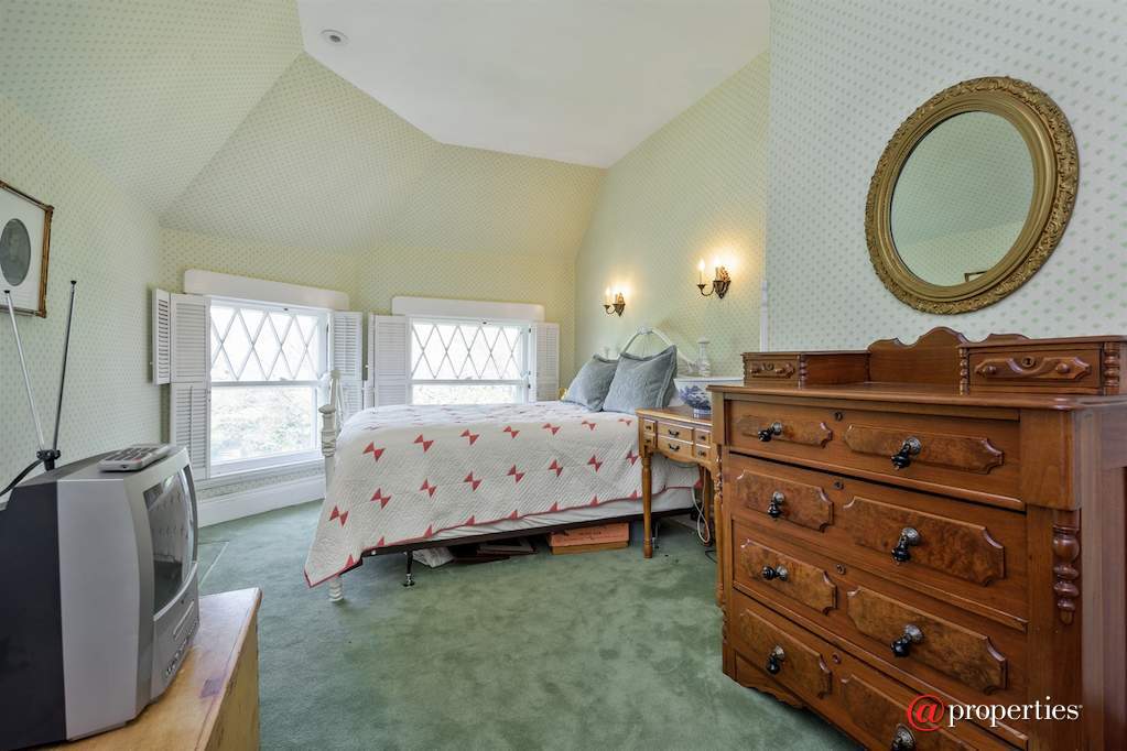 1235 Judson Avenue Evanston, Illinois 60202 - 5th Bedroom