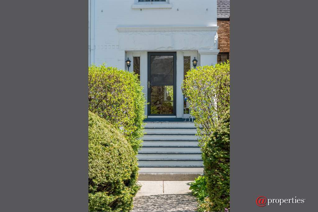 1235 Judson Avenue Evanston, Illinois 60202 - Entrance