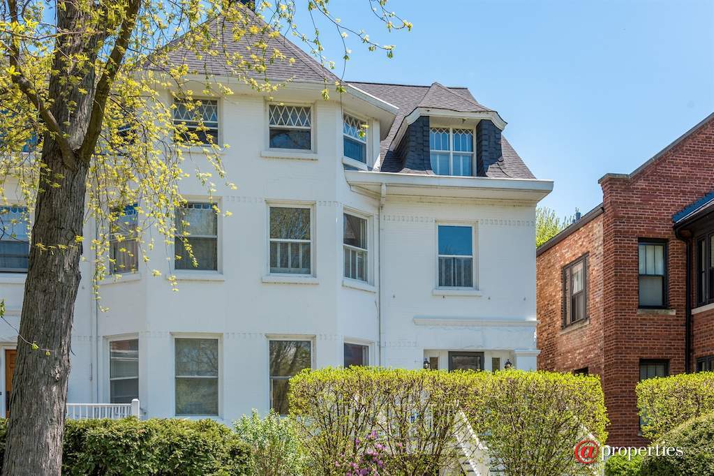 1235 Judson Avenue Evanston, Illinois 60202 - Front View
