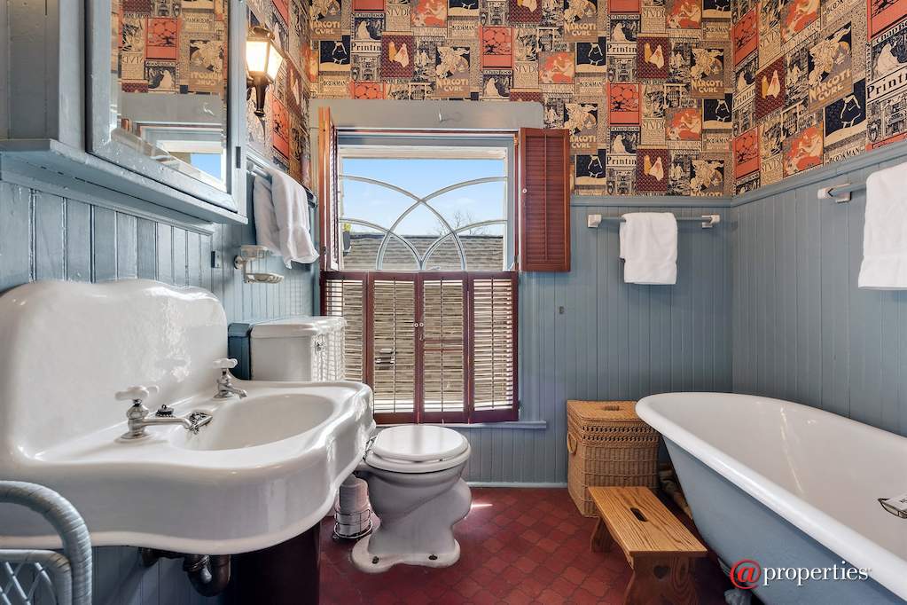 1235 Judson Avenue Evanston, Illinois 60202 - 3rd Bath